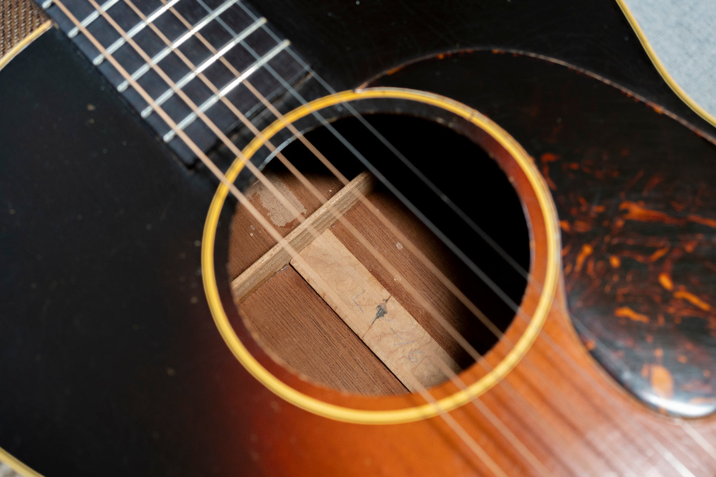 1949 Gibson LG-2
