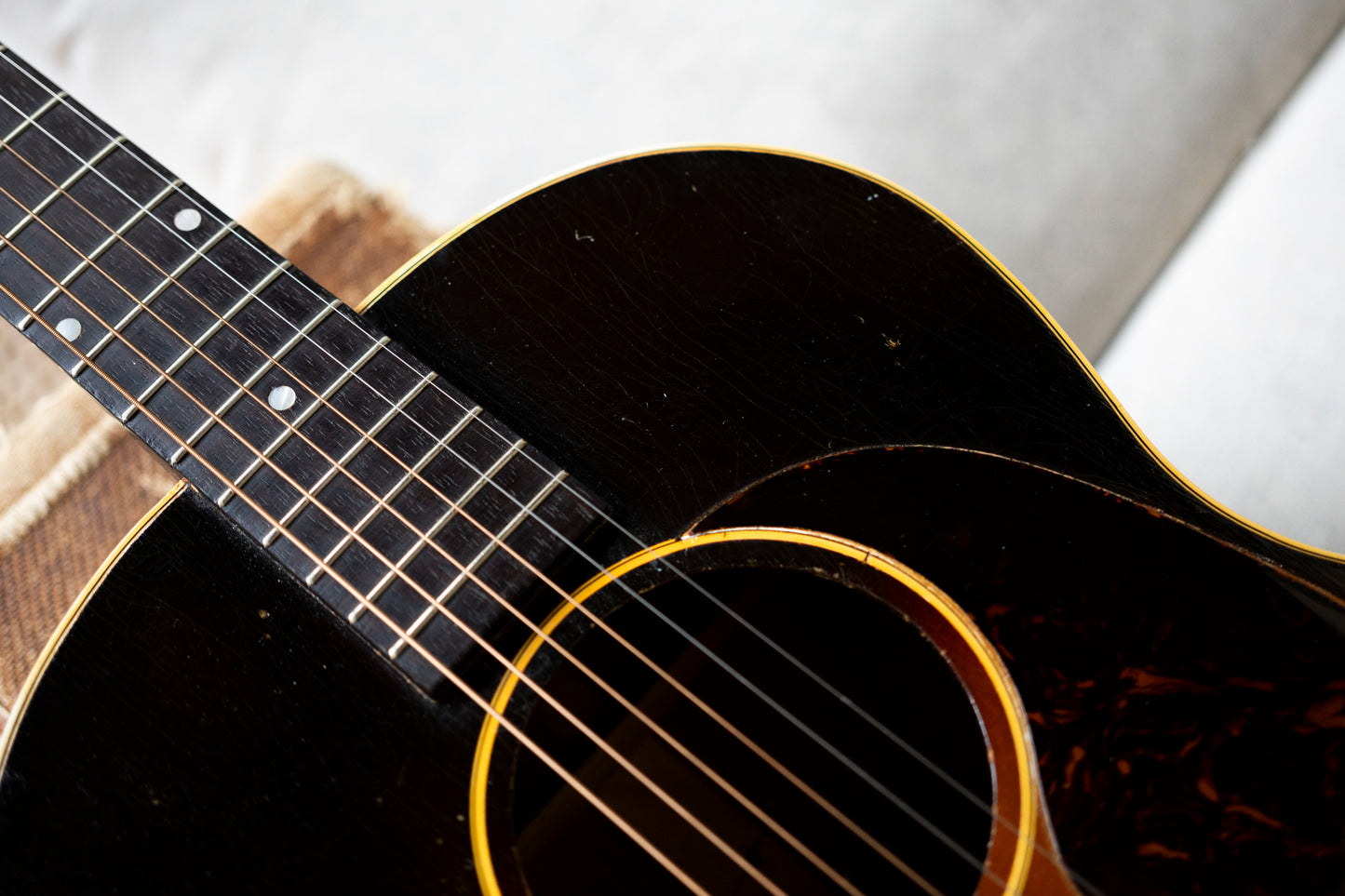 1949 Gibson LG-2