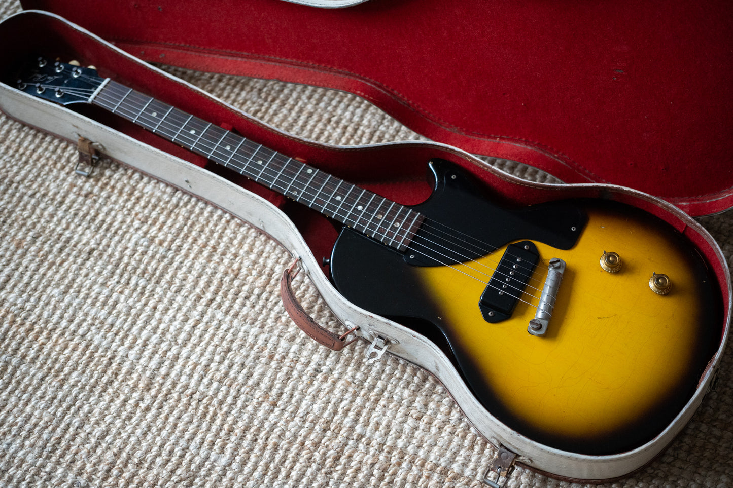 Incoming: 1957 Gibson Les Paul Junior